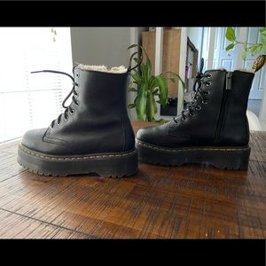 Dr.Martens JADON LEATHER FAUX FUR LINED PLATFORM